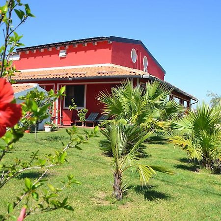 Bed and Breakfast Floripa Surf House Santa Maria Del Focallo Exteriér fotografie